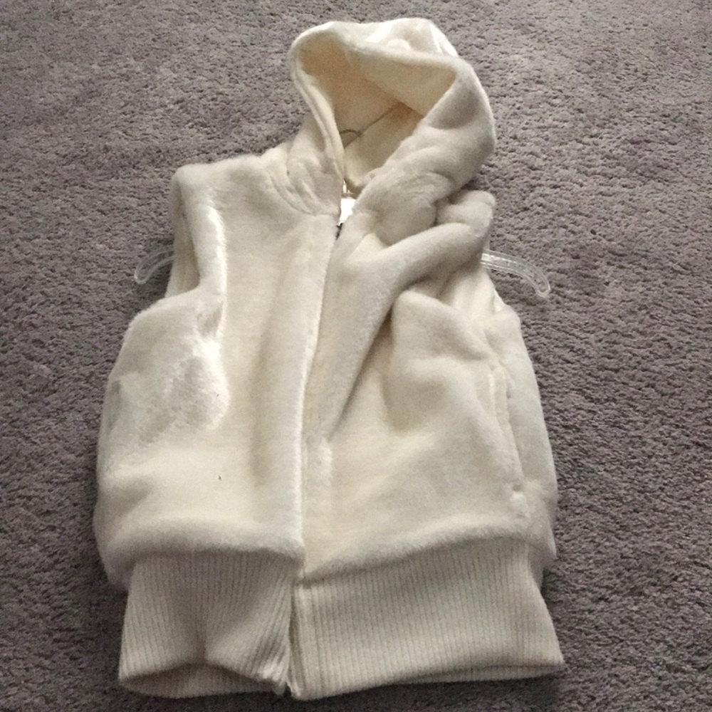 Gap Reversible White Faux Fur Vest